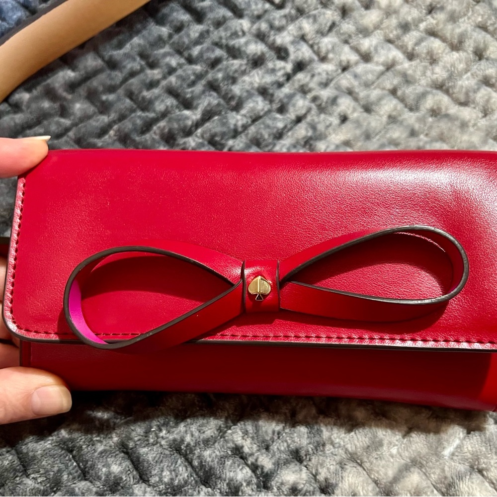 Kate Spade Red Bow Accent Women’s Belt Shoulder Clutch Bag Bow and Gold AC NWOT